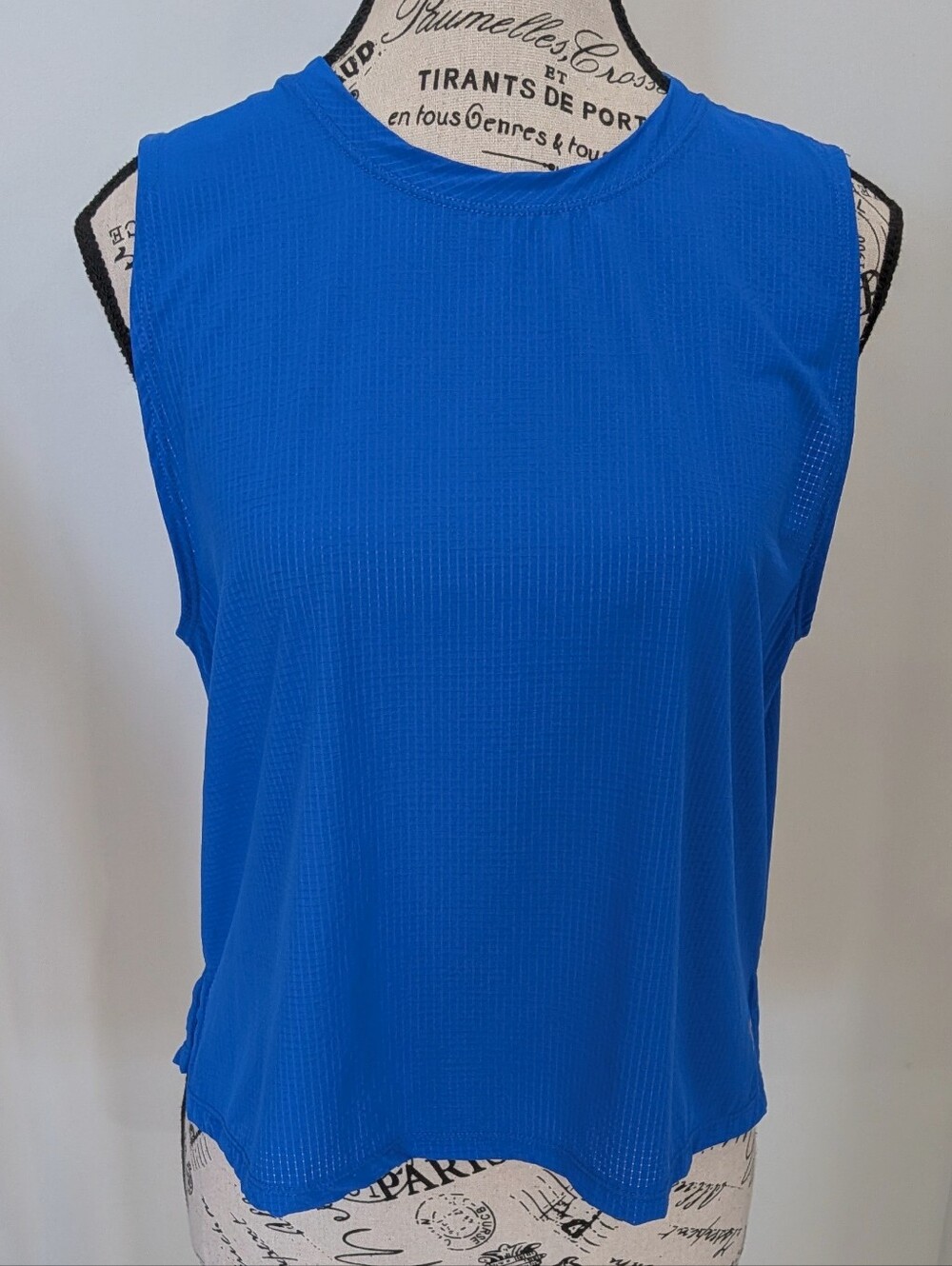 TILLEY | Women's Lake Blue Airflo Stretch Mesh Lightweight Relaxed Muscle Tank